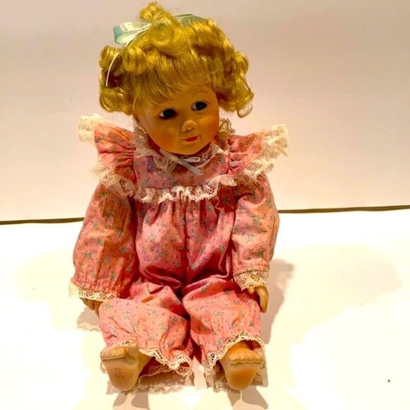 MARY TRETTER'S, ASHTON DRAKE PORCELAIN DOLL - Picture 2 of 8
